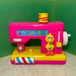 Vintage 1992 ILLCO Baby Big Bird Sewing Machine!